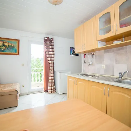 Ned-with Terrace